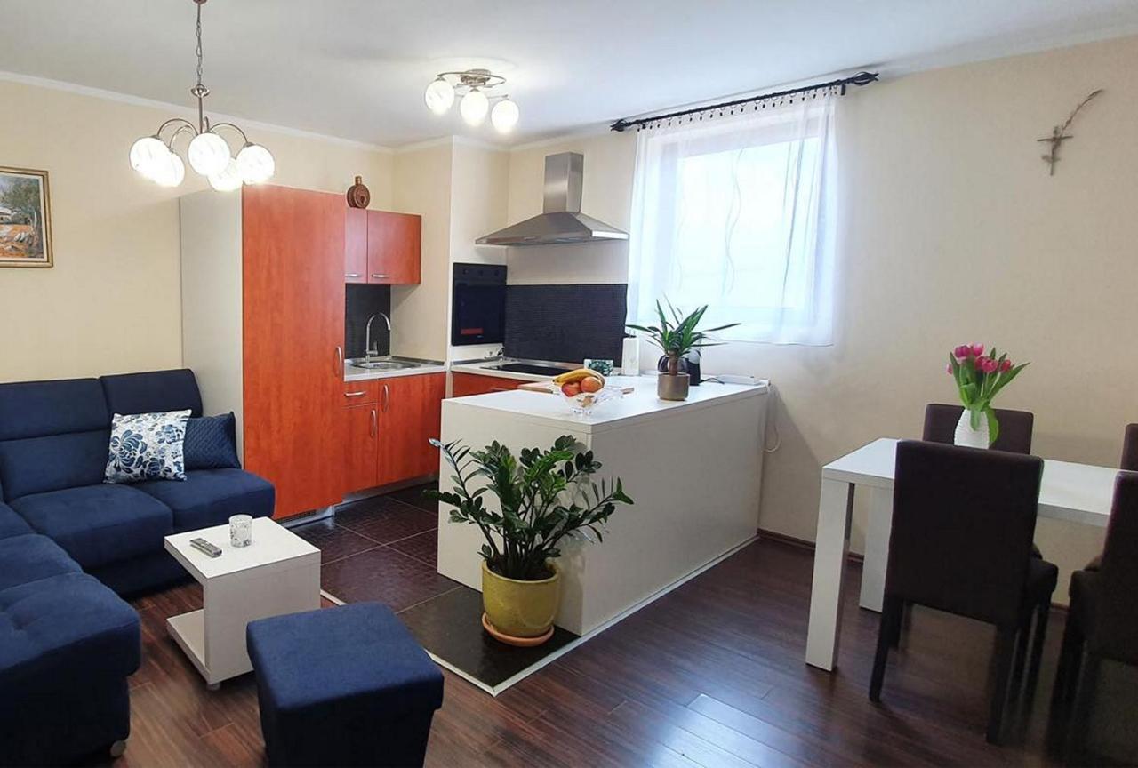 Apartments Tb Porat  Kültér fotó